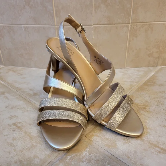 NATURALIZER Dress Sandal, gold, size 8